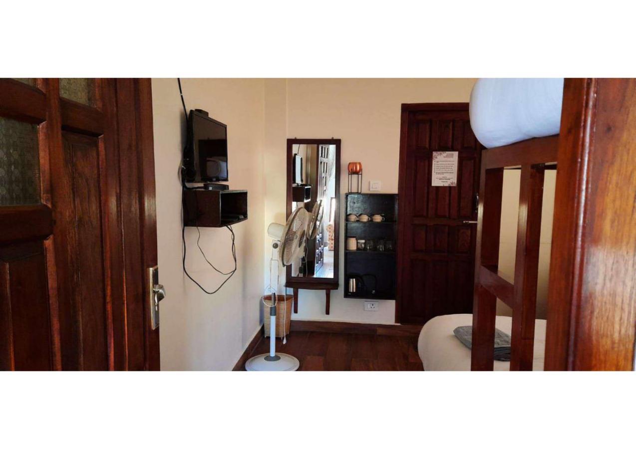 East Blue Homestay ชิลลอง ภายนอก รูปภาพ